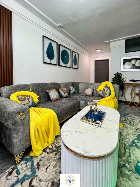 stunning one bedroom apartment with ample parking space swimming pool fully equipped gym and amazing city views