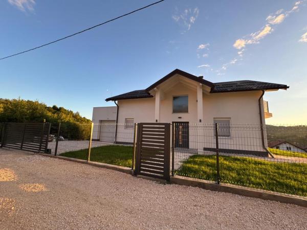 Villa Vildana, Забронировать  Отели Сараевского кантона с парковкой, Парковка