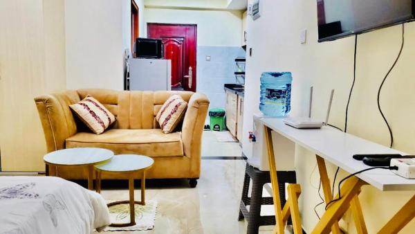 celestial comfort apartments with ample parking space, swimming pool, mordern equipped gym, and amazing city views, Забронировать  Отели Найроби с парковкой, рядом с Nairobi Arboretum, Парковка