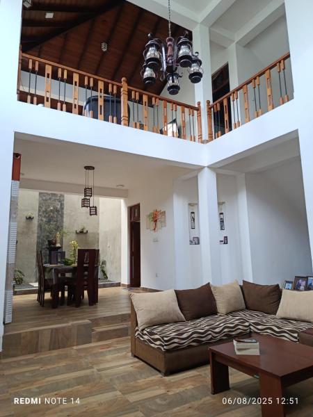 , Забронировать  Nittambuwa Округ Гампаха