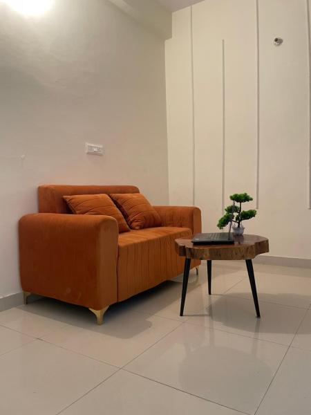 Slate Majestic 1 BHKs in Noida Sector 53, Забронировать  Нойда штат Уттар-Прадеш