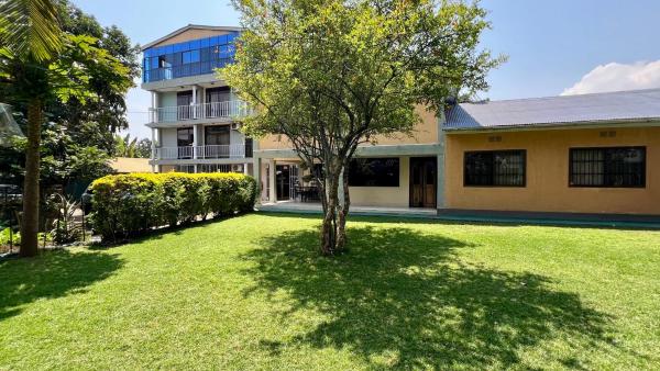 Runako Lodge, Забронировать  Отели в центре Аруша с завтраком, отели в центре Аруша с завтраком