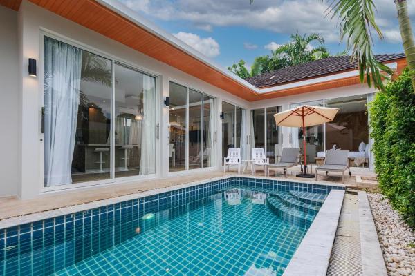 Lilly Villa - 2 Bedrooms Villa with Private Pool, Забронировать  Отели Пхукета с бассейном, Бассейн