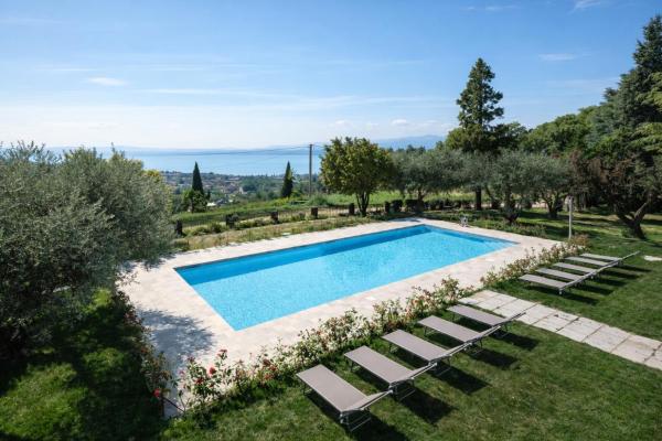 Collina del Lago, Забронировать  Отели Garda Veneto с парковкой, Парковка