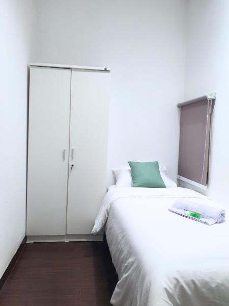 The Breakout Room BSD - Guest House near ICE BSD, Забронировать  Серпонг Banten