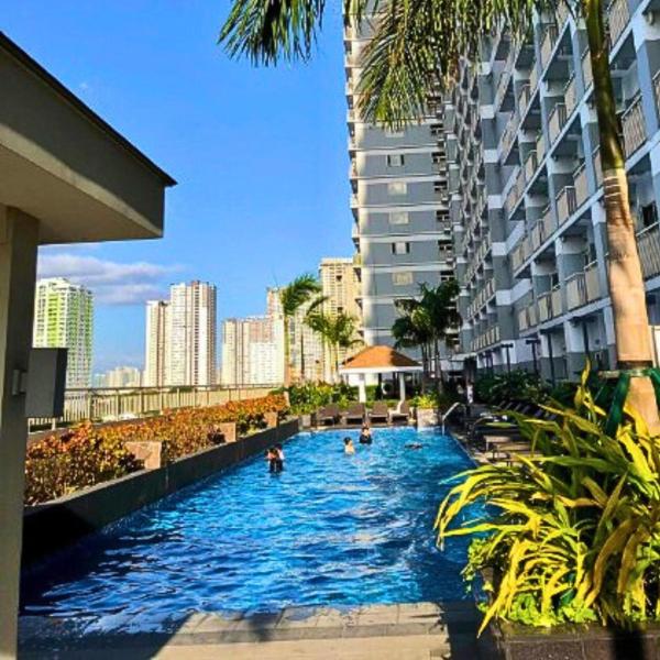 Place To Stay Near US Embassy Front Of Manila Bay, Забронировать  Манила Столичный регион