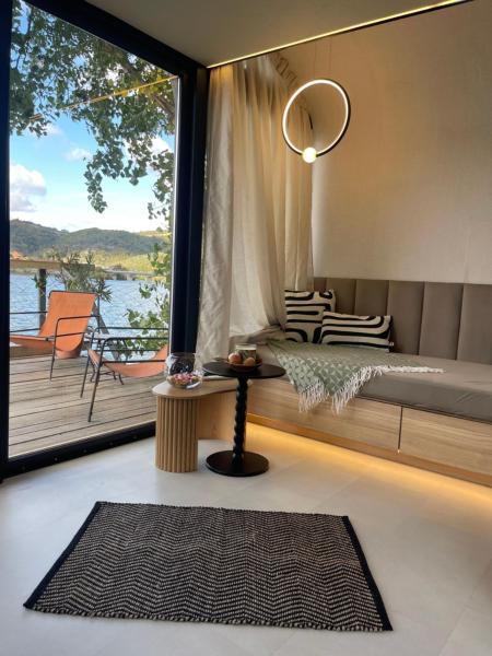 ISH Danube Village, Забронировать  Отели Мехединци с парковкой, Парковка