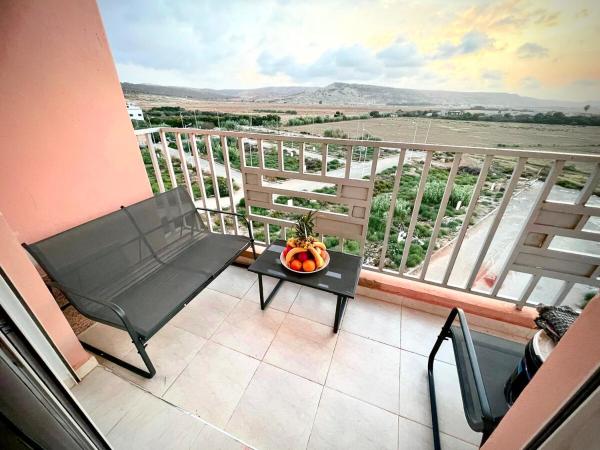 Appartement 2 chambres en ville, Забронировать  Отели Саидия с парковкой, Парковка