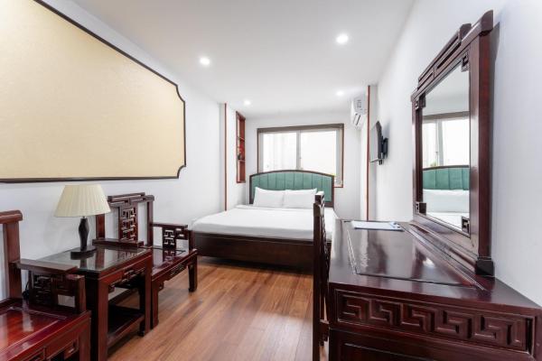 Little Hanoi Hotel, Забронировать  Отели Хоанкием с парковкой, Парковка