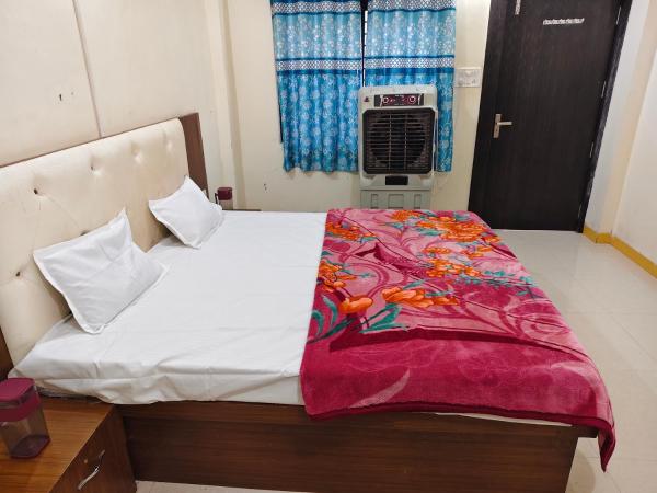 Dev Kripa Geust House, Забронировать  Удджайн штат Мадхья-Прадеш