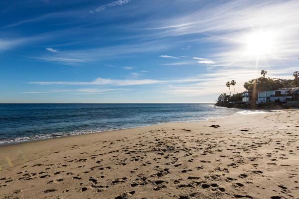 Malibu Nature Escape - 2BR Hideaway Nestled in the Woods, Minutes from the Beach, Забронировать  Малибу Los Angeles Beach Cities
