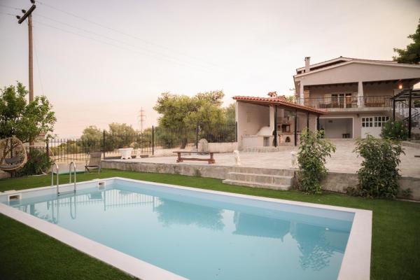 Anax Villa, Забронировать  Отели Айи-Теодори с бассейном, Бассейн