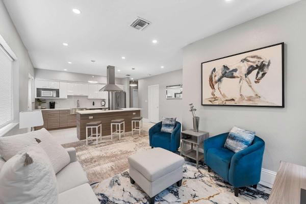 Modern 3 BR Villa Near Beach & FLL, Забронировать  Голливуд Broward County