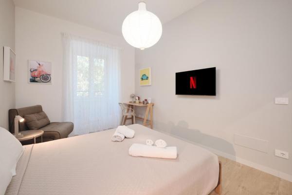 Pop Domus Guest House o Affittacamere, Забронировать  Ostiense Рим, рядом с Cto Andrea Alesini