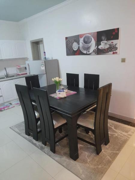 Executive elegantly furnished three bedroom apartment with all modern facilities ,modern swimming pool ,fully equipped gym,children playground and close proximity to major shopping centers and gourmet restaurants