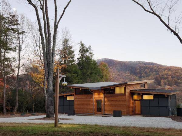 Piedmont Grove Lodging, Забронировать  Розленд Виргиния