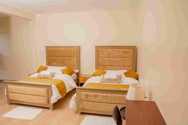Pekasa Palace Hotel, Забронировать  Форт Портал Западная Уганда