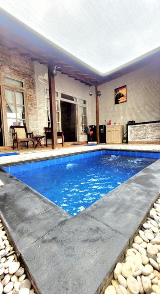 Villa Julia, Забронировать  Отели островов Гилей с бассейном, Бассейн