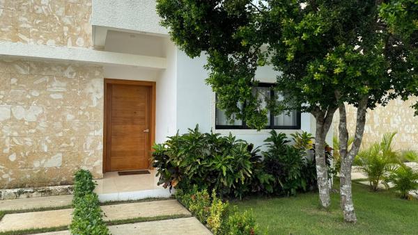 Ecos del Mar - Villa tranquila y privada a 15 mins de la playa - Punta Cana, Забронировать  Отели Пунта-Кана с парковкой, Парковка