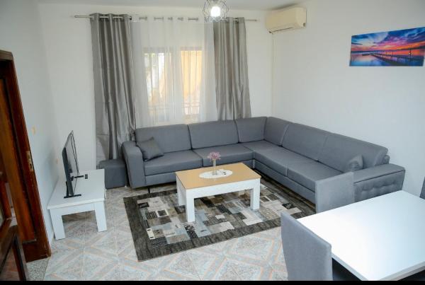 Villa 59, Забронировать  Отели в центре Шкодера, в центре, Парковка