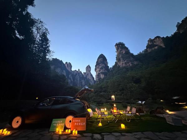 Zhangjiajie ZEN Retreat-FairyLand & Free one way pick up service,Free Shuttle to East Gate of Forest Park,Secret Hilking Route,River Tracing,Mini Forest Park,Affordable Luxury,Toursim Service, Забронировать  Чжанцзяцзе Хунань, рядом с Baofeng Lake