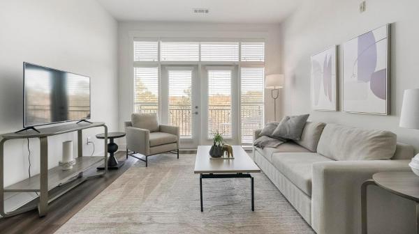 Landing Modern 2BD Gym Rooftop Lounge