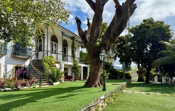 Casa Aprazível 5, Забронировать  Отели штата Рио-де-Жанейро с парковкой, Парковка