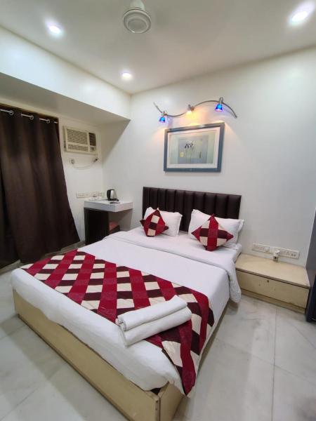 Stay Retreats At Welcome Apartment - Corporate Rooms In Prabhadevi, Забронировать  Мумбай штат Махараштра