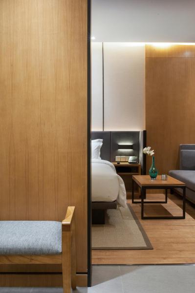 SFEEL设计师酒店Designer Hotel成都宽窄巷子店, Забронировать  Цинъян Чэнду
