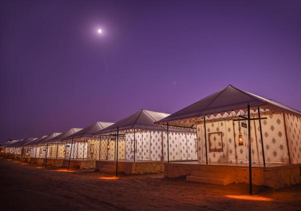 The Carvaans Resort-Luxury Desert Camp Jaisalmer, Забронировать  Отели штата Раджастхана с парковкой, Парковка