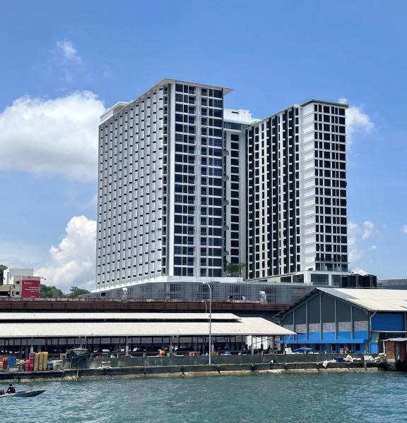 Holiday Suites Seaview at The Shore Kota Kinabalu, Забронировать Отель Отели Кота-Кинабалу с парковкой, Парковка