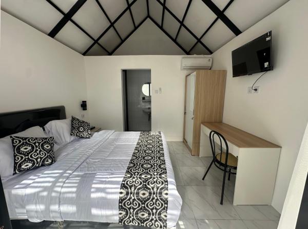Mesari Guesthouse, Забронировать  Отели Улувату с парковкой, Парковка