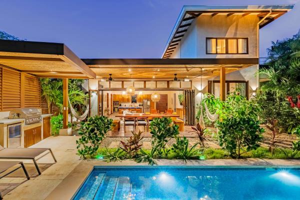 Casa Cheetah Gated Luxury Villa with Guest House, Забронировать  Отели Тамариндо с парковкой, Парковка