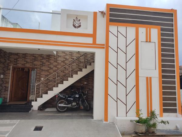 Jeevakanthan Residency, Забронировать  Отели Аланьдурай с парковкой, Парковка