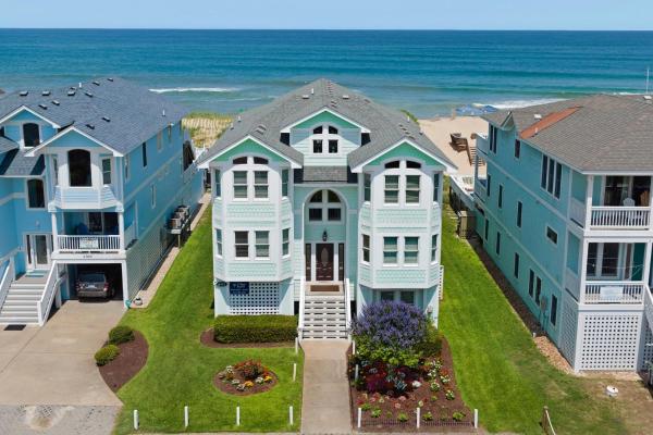 Home Again by Village Realty, Забронировать  Отели Pamlico Sound с парковкой, Парковка