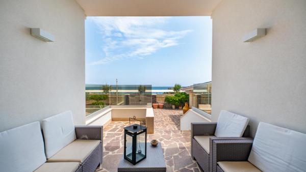 Villa Petronilla sul Mare by Rentbeat, Забронировать  Савеллетри-ди-Фазано Fasano Area