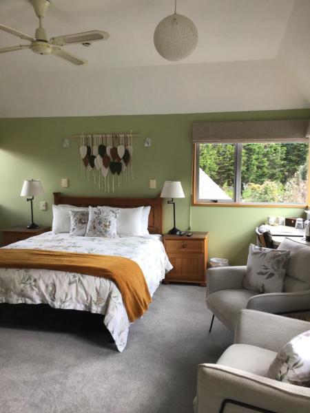 Woodland Glen Lodge B&B