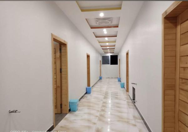 Hotel popeyes and restaurant, Забронировать  Chitra штат Джамму и Кашмир