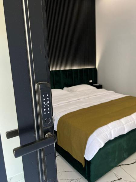 Cozy Corner Rooms, Забронировать  Голем Tirana County