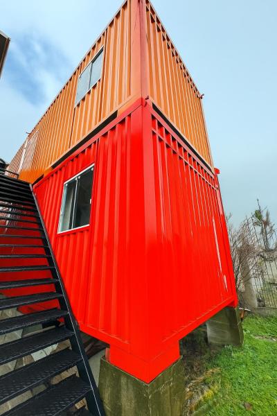 Container 260, Забронировать  Отели в центре Камбара, в центре, Парковка