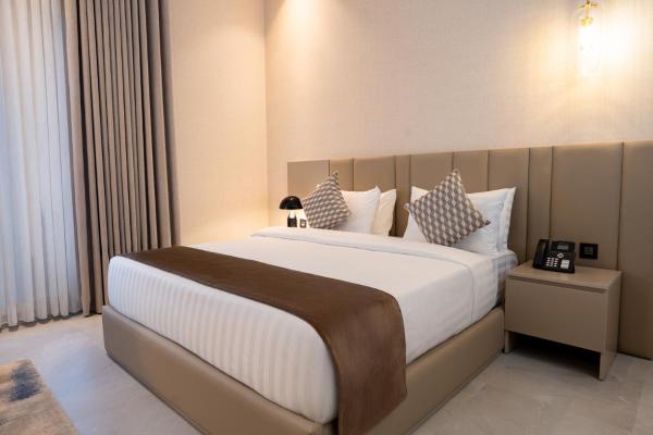 Golden Suites Hotel, Забронировать  Аль Абдали Амман, рядом с Specialty Hospital