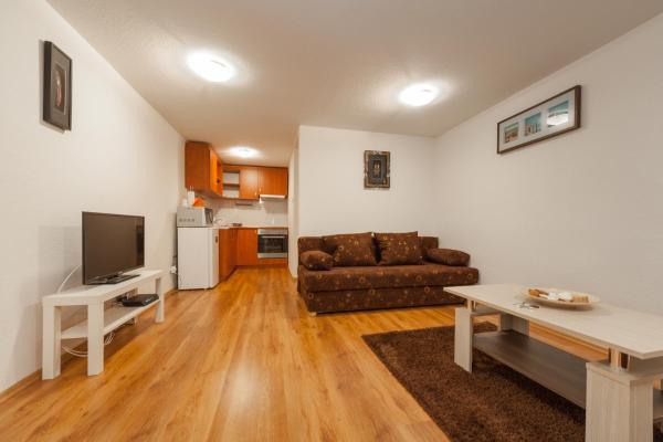 Central Studio and Apartments Pilvax köz