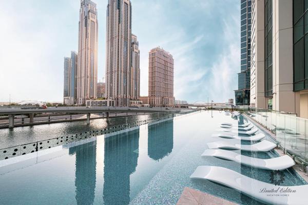 Luxury Apartments - Urban Oasis by Missoni - Business Bay - Canal View - 10 Minutes from Dubai Mall Burj Khalifa, Забронировать  Отели Эмирата Дубая с парковкой, рядом с Bay Avenue Park, Парковка