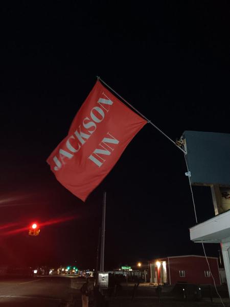 Jackson Inn, Забронировать  Эль-Кампо Texas Gulf Coast