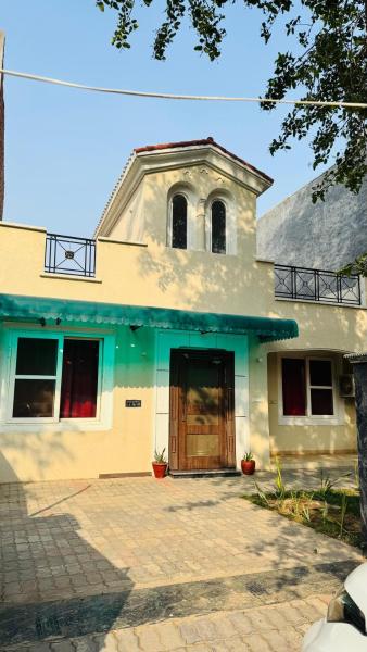 , Забронировать  Мохали штат Пенджаб