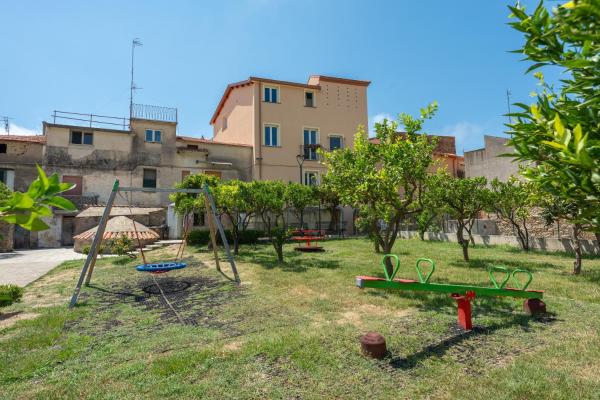 Palazzo Lucia, Забронировать  Отели Cilento Coast с парковкой, Парковка