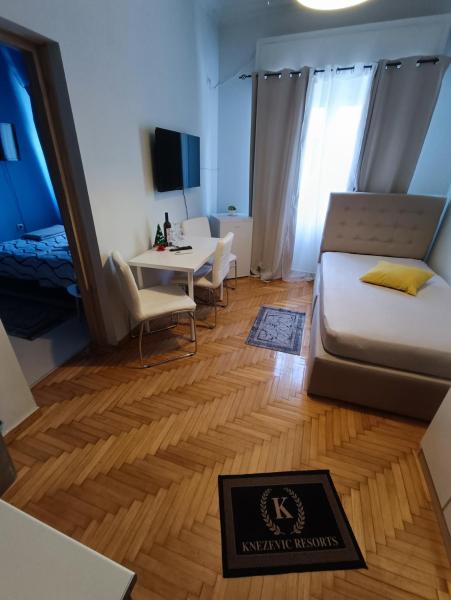 Knezevic resorts 11, Забронировать  Афины Аттика