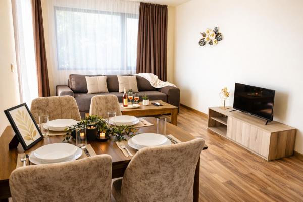 Two-Bedroom Apartment with Kitchen, Забронировать Апартаменты/квартира Святые Константин и Елена 