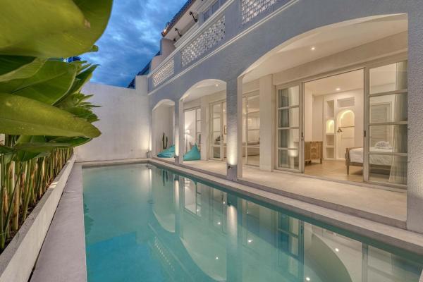 Villa Isabella 4BR Brand New in Berawa, Canggu, Забронировать  Чангу Бадунг