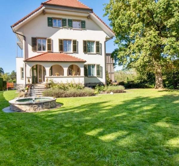Charmante Villa mit Seeblick, Забронировать  Зенген Аргау